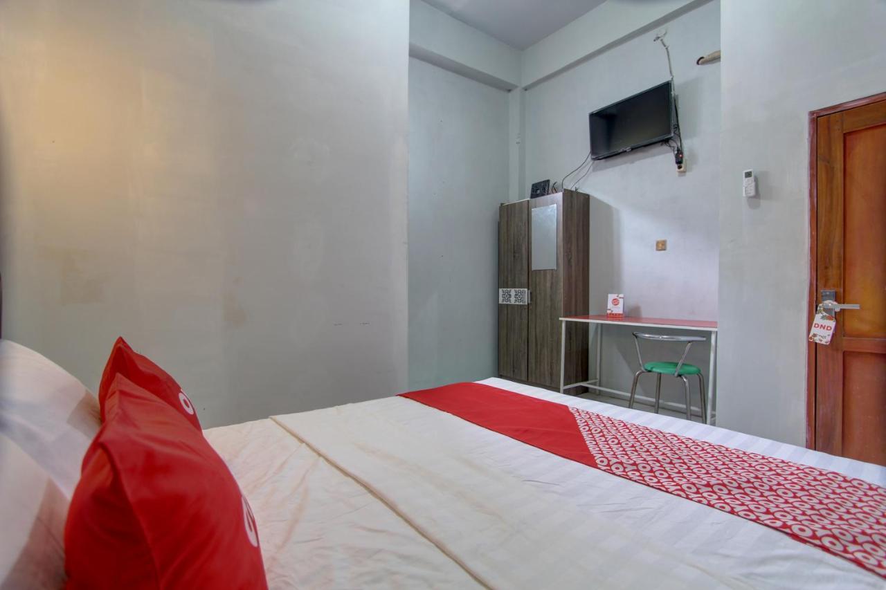 OYO 91690 Moza Guest House Klaten Extérieur photo