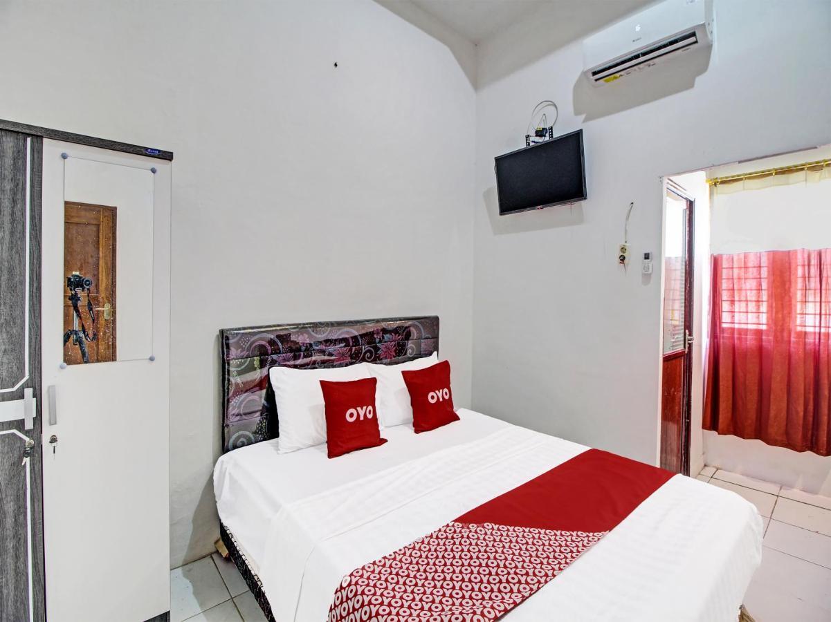OYO 91690 Moza Guest House Klaten Extérieur photo